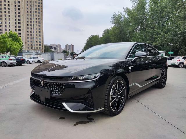 Lantu Chasing Light PHEV 2024 Ultra-long battery life Four-wheel drive Ultimate Edition