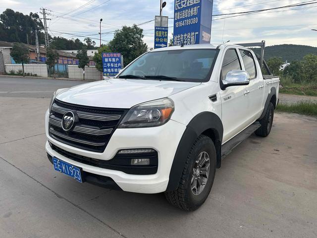 Tuoluzhe 2019 2.0T E7 manual four-wheel drive quiet edition high configuration long box 4F20TC2