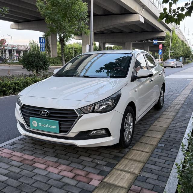 Accept the 2016 1.4L manual cool version GLS Country V