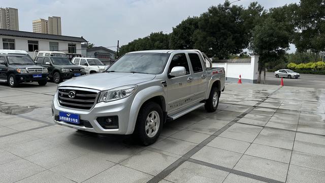 Fengjun 6 2017 2.0T diesel four-wheel drive pilot type 4D20B