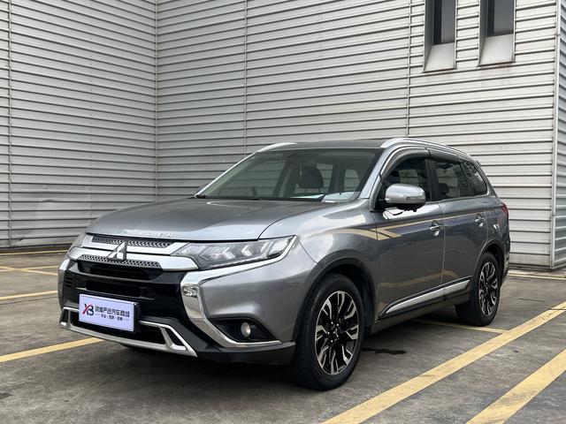 Outlander 2019 2.4L 4WD Peugeot 5-seat National V