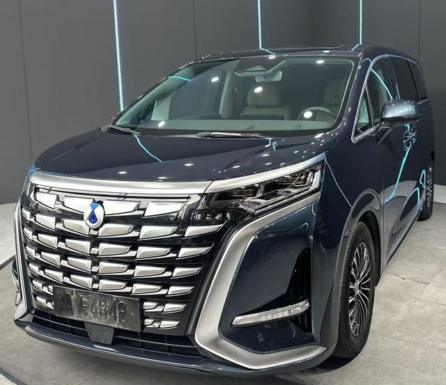 Denza D9 DM 2022 970 four-wheel drive flagship model