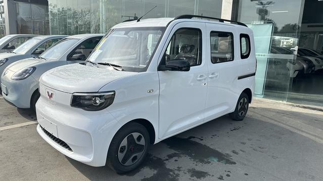 Wuling Zhiguang EV 2025 Comfort Type