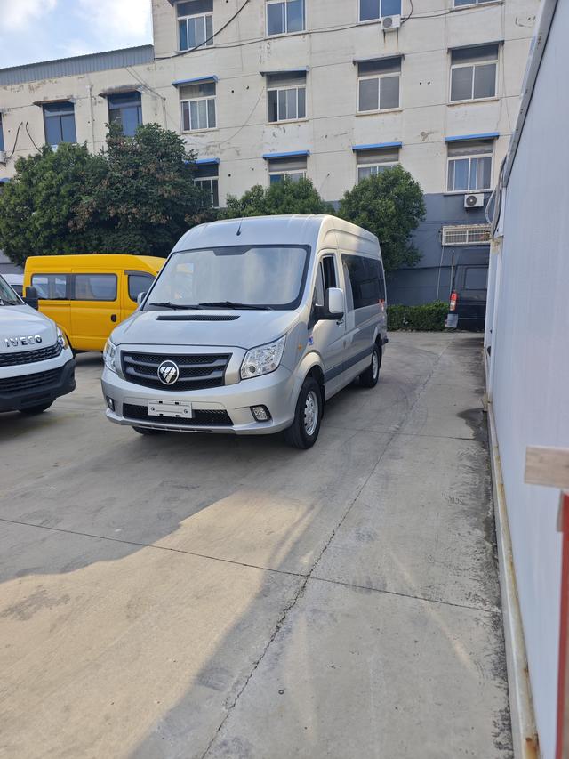 Tuyano 2022 Tongtu multifunctional 2.0T manual long axle mid-top rear single tire 5/7/9 seat professional version