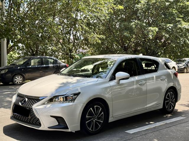 Lexus CT 2017 CT200h Elite Edition Monochrome