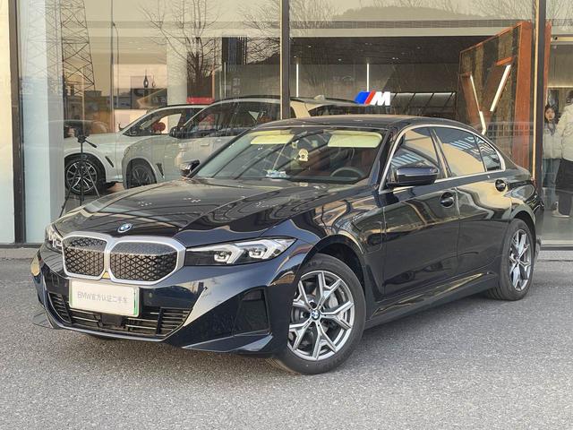 BMW i3 2022 eDrive 35 L