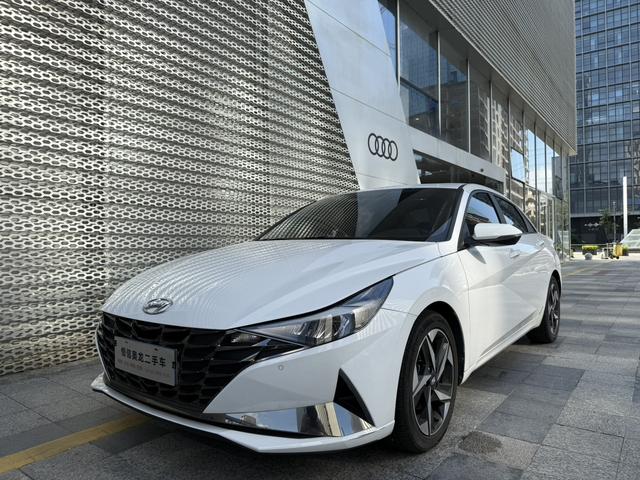 Elantra 2022 1.5L CVT LUX Premium