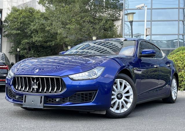 Ghibli 2018 3.0T 350Hp Standard Edition