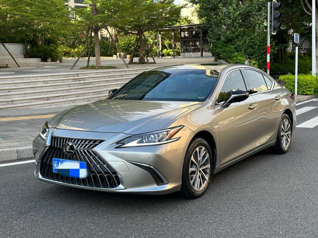 Lexus ES 2021 200 Excellence