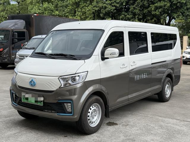 Cross Star V7 EV 2024 251km open door luxury 7-seater