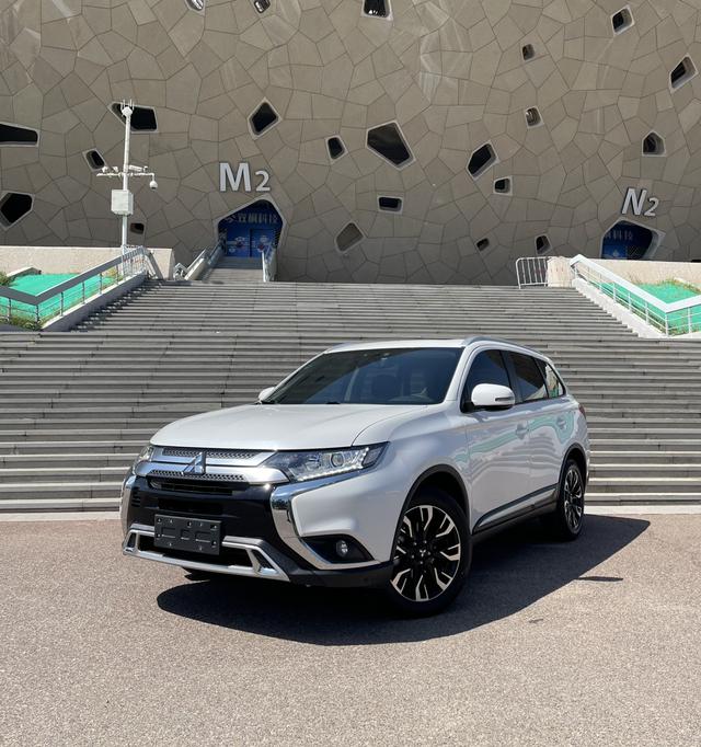 Outlander 2019 2.0L 2WD Smooth 5-Seat National V