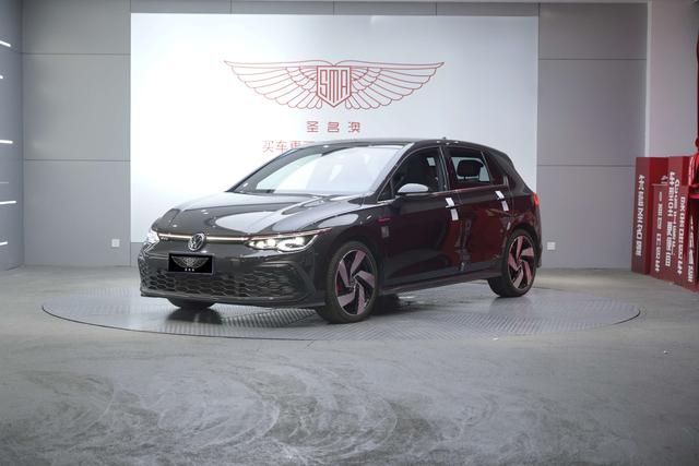 Golf GTI 2021 model 380TSI DSG GTI