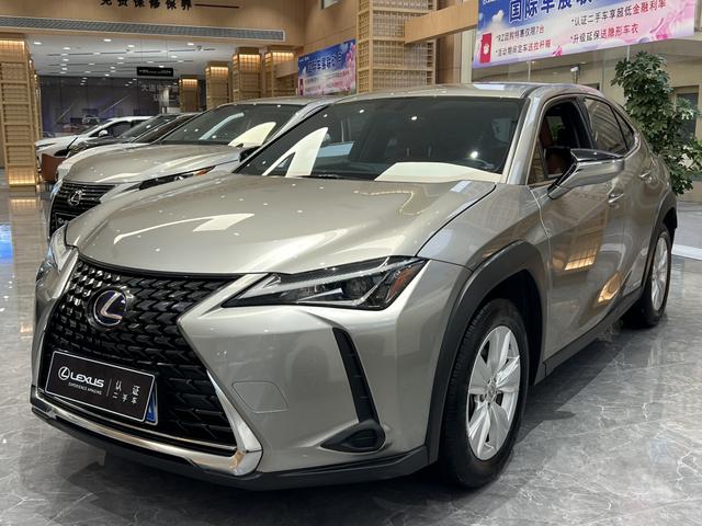 Lexus UX 2020 260h Explore-Cool Edition National VI