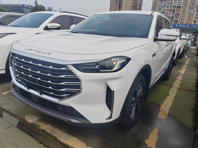 Jietu X70 PLUS 2021 model 1.5T 6MT Thunder 7 seats