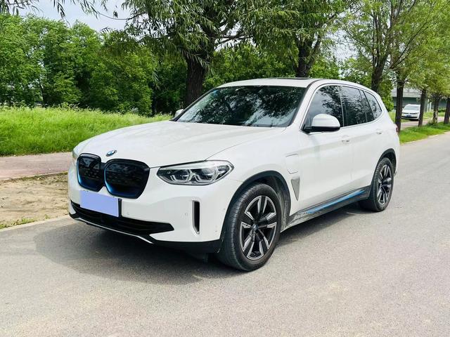 BMW iX3 2021 Leader