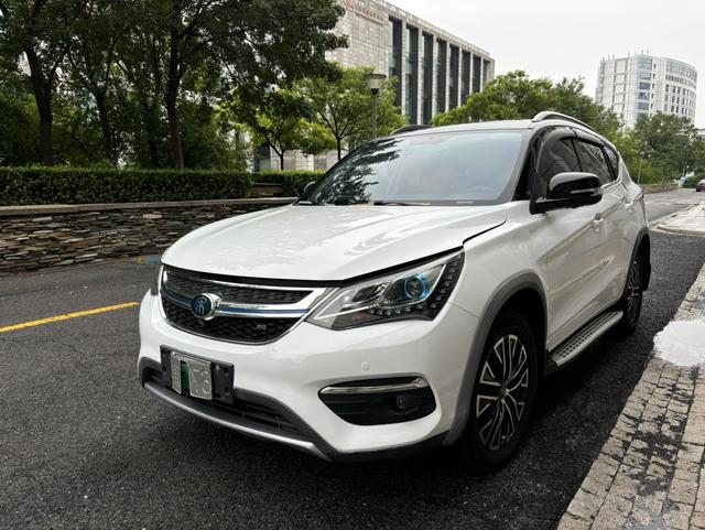 Song DM 2017 1.5TID full-time four-wheel drive honor type
