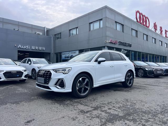 Audi Q3 2023 35 TFSI Stylish Dynamic