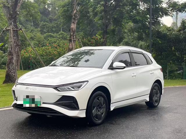 BYD e2 2023 Luxury