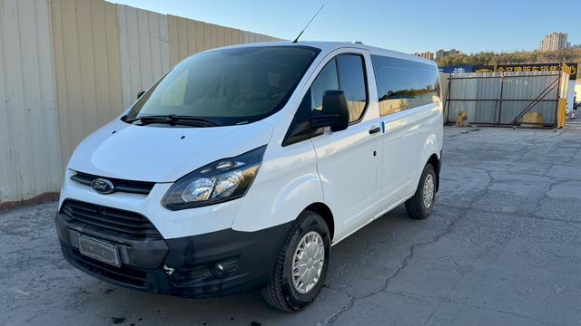 Transit 2019 2.0T Diesel Utility Commercial Vehicle Short Axle Low Roof 6 Seat National VI