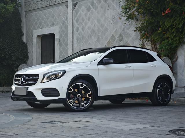 Mercedes-Benz GLA 2018 GLA 220 4MATIC Sport