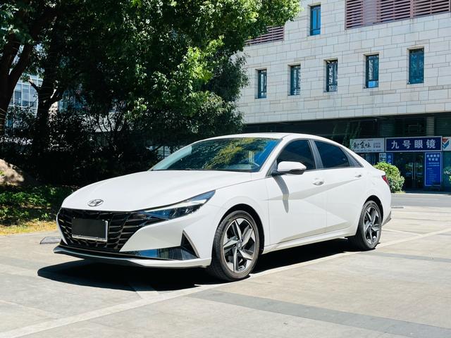 Elantra 2023 1.5L CVT LUX Premium