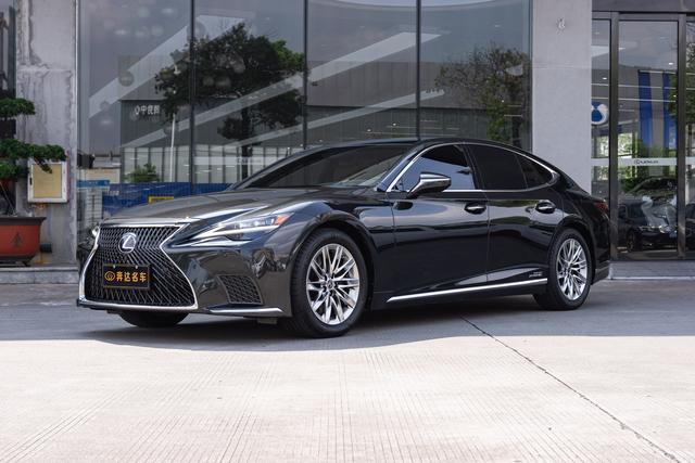Lexus LS 2021 500h Deluxe Edition