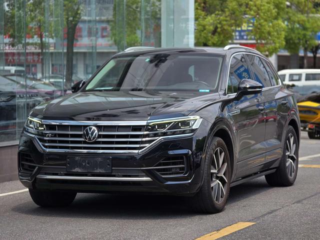 Touareg 2021 3.0TSI Sharp Classic Sport Package
