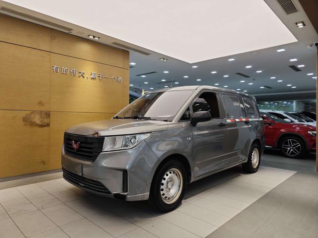 Wuling Hongguang PLUS 2019 1.5T manual Compact 2-seater