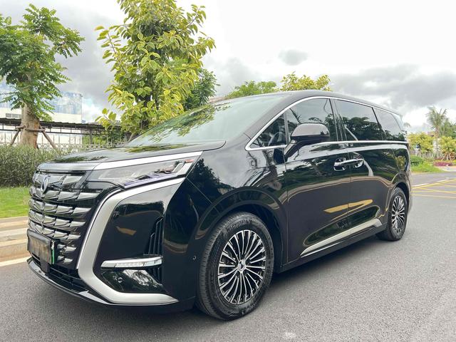 Denza D9 DM 2022 970 four-wheel drive flagship model