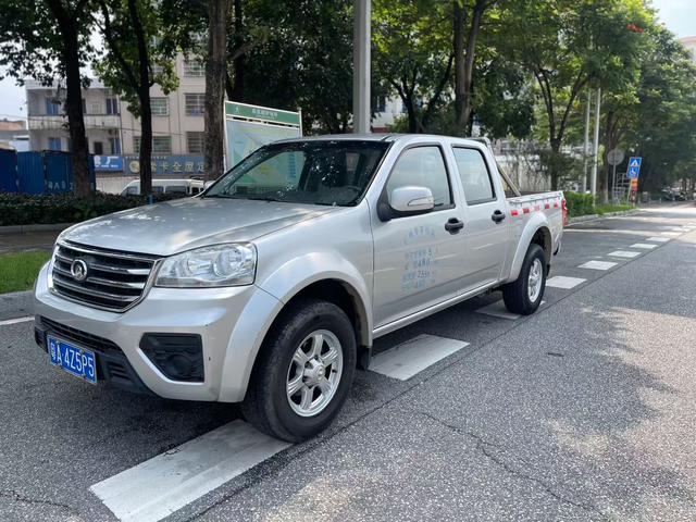 Fengjun 5 2017 2.0T European version diesel two-wheel drive aggressive large double-row GW4D20E