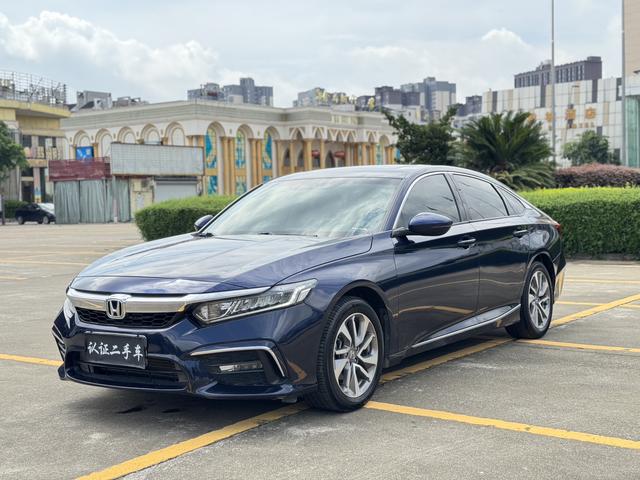 Insignia 2019 260TURBO Exquisite Edition National VI
