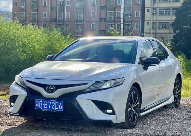 Camry 2018 2.0S Frontier Edition