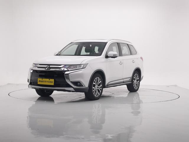 Outlander 2018 2.4L 4WD Elite 5-Seater