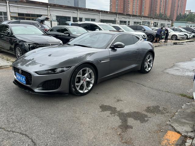 Jaguar F-TYPE 2021 2.0T Rear Hardtop