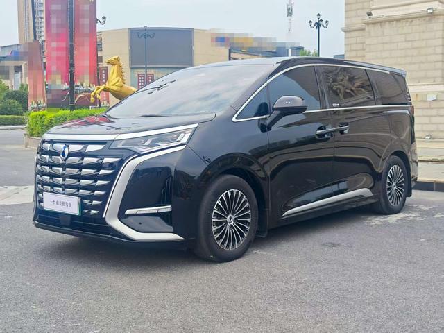Denza D9 DM 2022 970 four-wheel drive flagship model