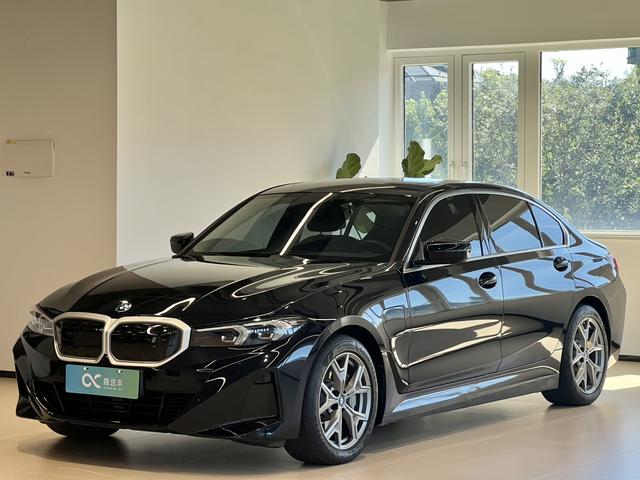 BMW i3 2022 eDrive 35 L
