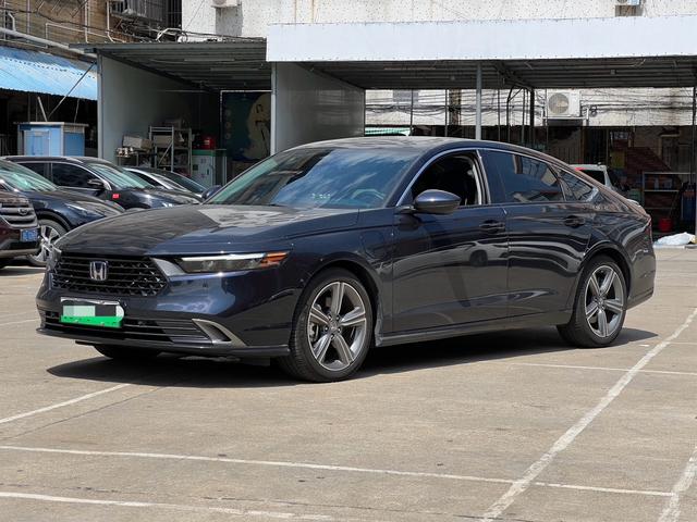 Accord PHEV 2025 e: PHEV Premium Edition