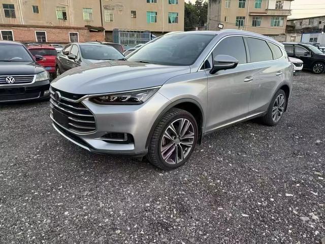 Tang 2018 model 2.0T automatic Zhilian Honor type 7-seater Country V