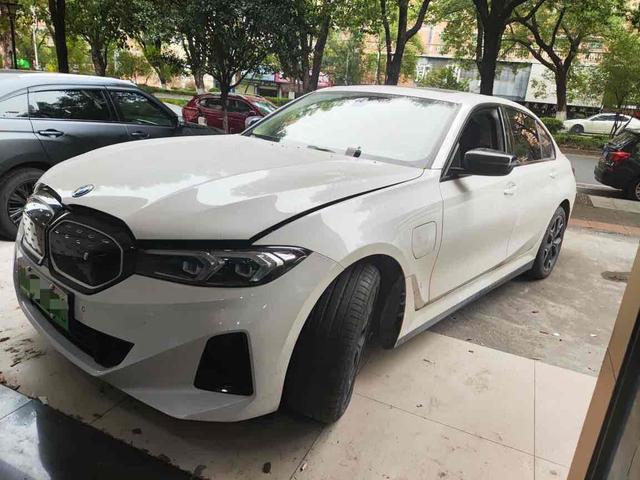 BMW i3 2023 eDrive 40 L Obsidian Package