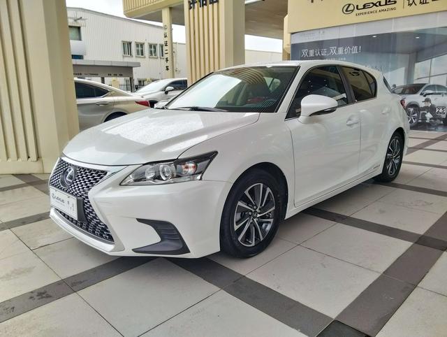 Lexus CT 2017 CT200h comfort edition two-color