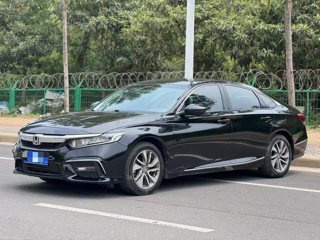 Insignia 2019 260TURBO Exquisite Edition National VI