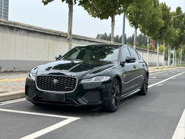 Jaguar XFL 2021 2.0T P300 4WD Signature Sport