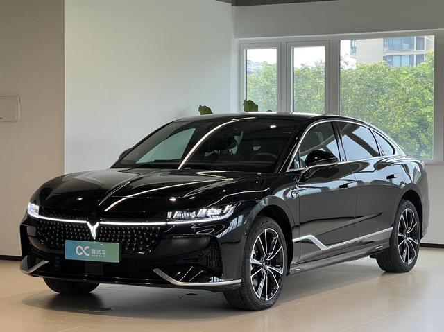 Lantu Chasing Light PHEV 2024 Ultra-long battery life Four-wheel drive Ultimate Edition