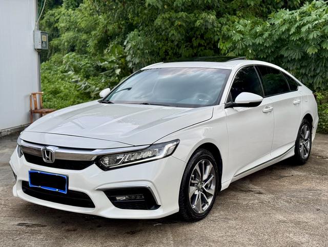 Insignia 2019 260TURBO Exquisite Edition National VI