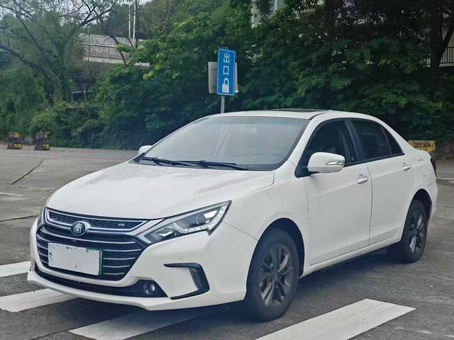 Qin DM 2017 model 1.5T Qin 100
