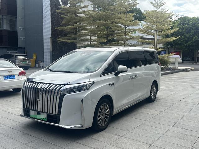 Alpine 2023 four-wheel drive executive extended version