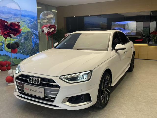 Audi A4L 2022 40 TFSI Stylish Elegance