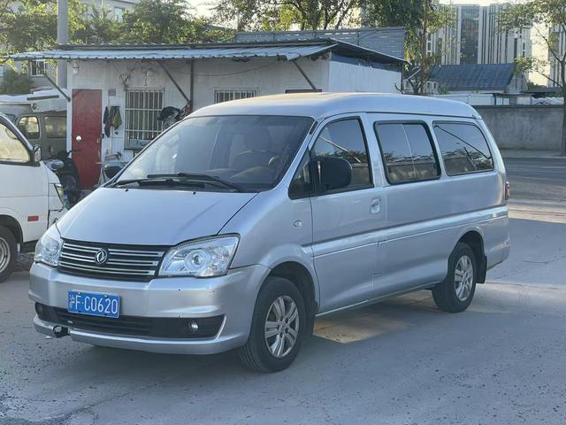 Lingzhi 2019 model M5 1.6L 7-seater special type country VI