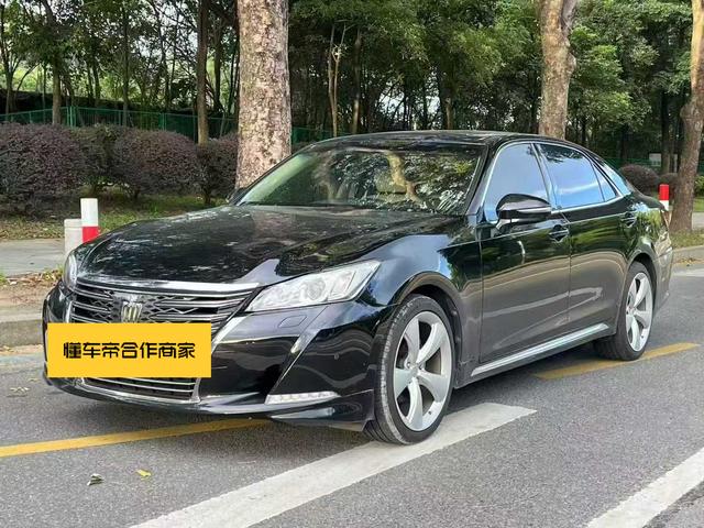 Crown 2018 2.0T Style Edition