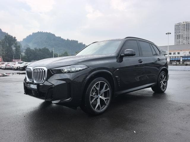 BMW X5 2025 xDrive30Li Exclusive M Sports Yao Ye Set